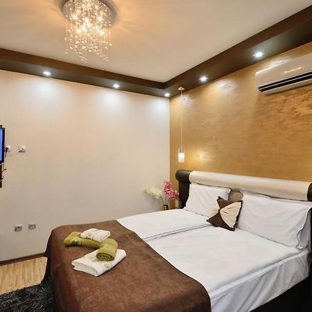 Fantasy Apartaments And Studios Avenue Комплекс Фантазия Хисаря Exterior foto
