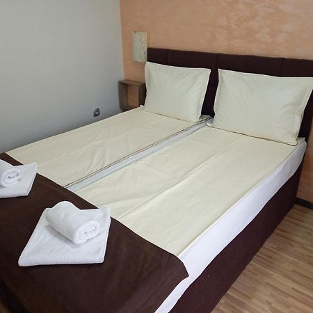 Fantasy Apartaments And Studios Avenue Комплекс Фантазия Хисаря Habitación foto