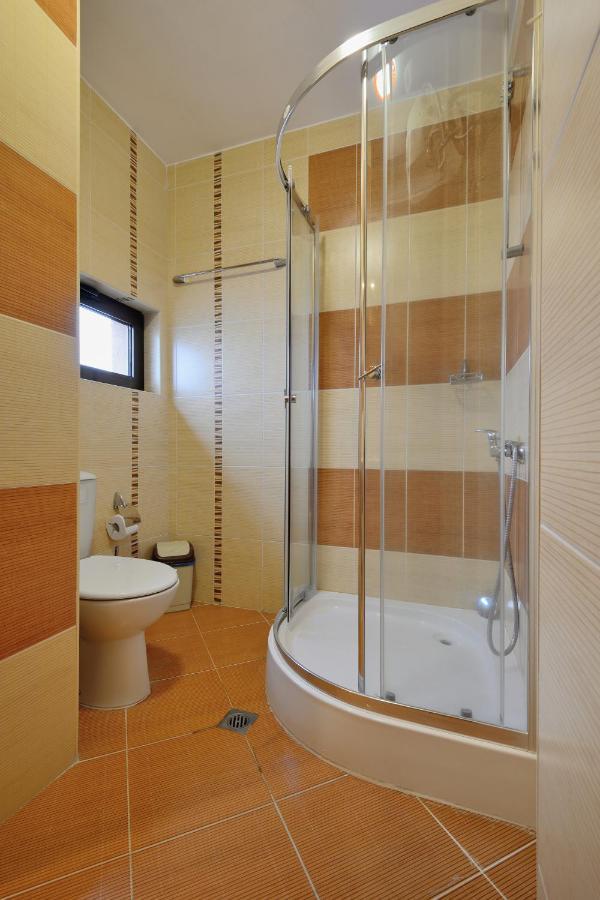 Fantasy Apartaments And Studios Avenue Комплекс Фантазия Хисаря Exterior foto