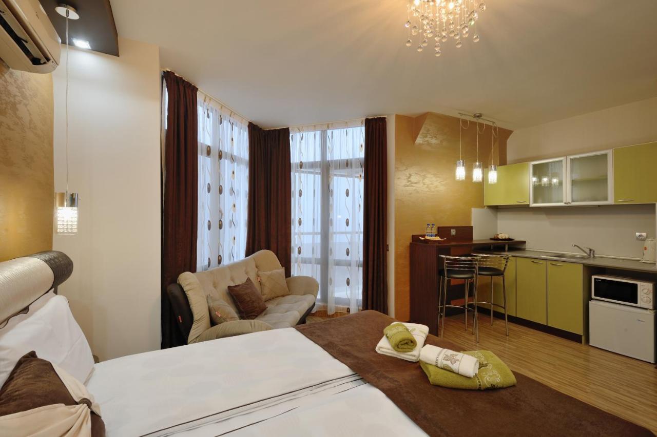 Fantasy Apartaments And Studios Avenue Комплекс Фантазия Хисаря Exterior foto