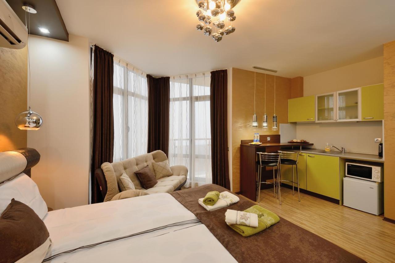 Fantasy Apartaments And Studios Avenue Комплекс Фантазия Хисаря Exterior foto