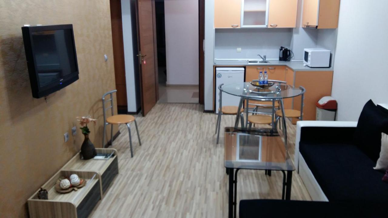 Fantasy Apartaments And Studios Avenue Комплекс Фантазия Хисаря Exterior foto
