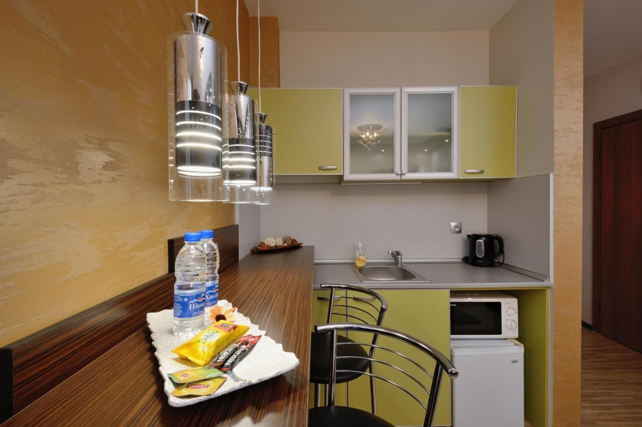 Fantasy Apartaments And Studios Avenue Комплекс Фантазия Хисаря Exterior foto