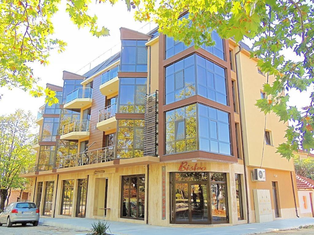 Fantasy Apartaments And Studios Avenue Комплекс Фантазия Хисаря Exterior foto